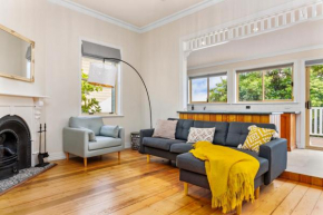 Charming Merewether Cottage